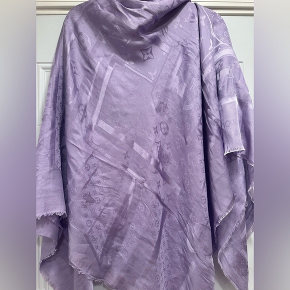 Other - LV logo purple square scarf 56 x 56 in